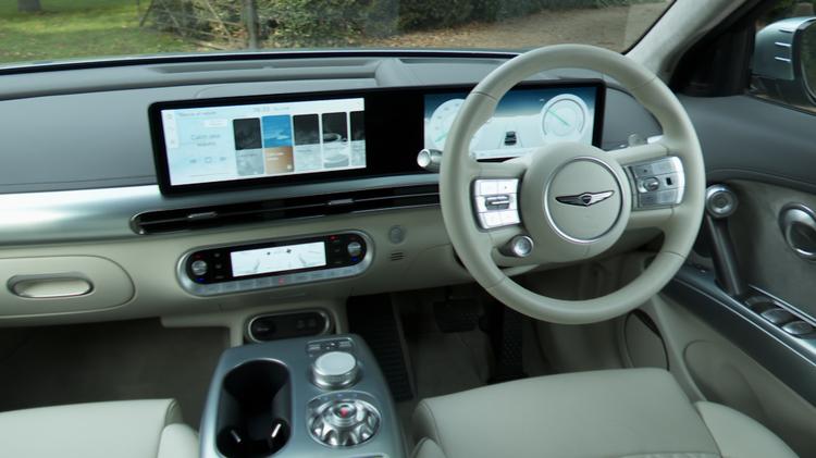 GENESIS GV60 ESTATE 168kW Pure 84kWh 5dr Auto